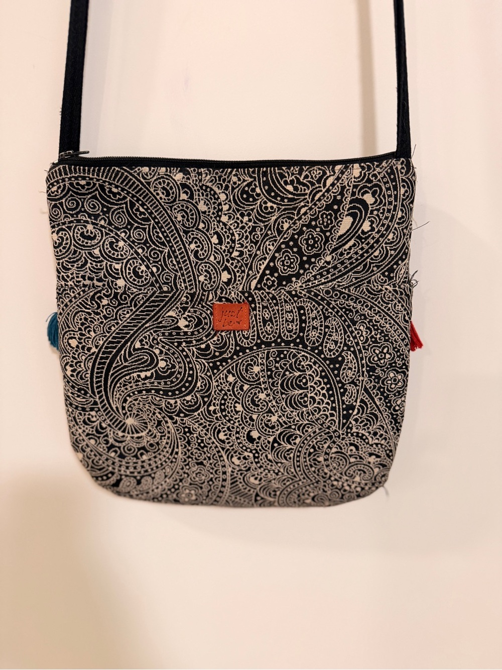 Handmade Unique Cross Body - Picture 4 of 5